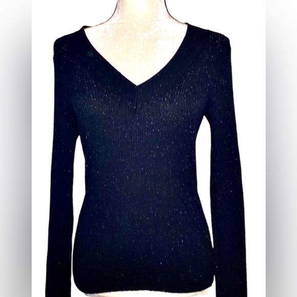 Marciano Black Open Back Metallic
Ribbed Knit Sweater Size M - Picture 6 of 8